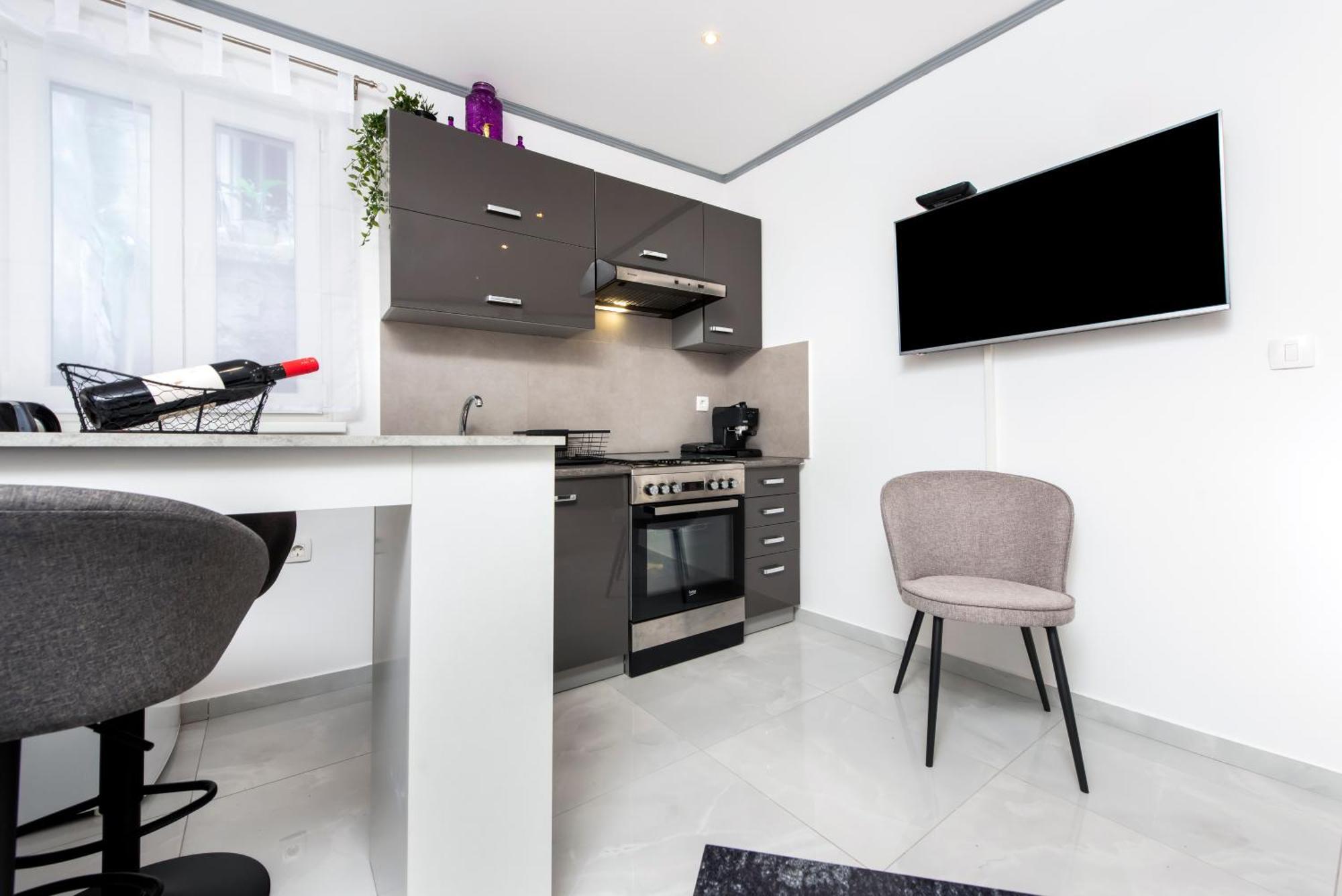 Apartment Leo 로비니 외부 사진