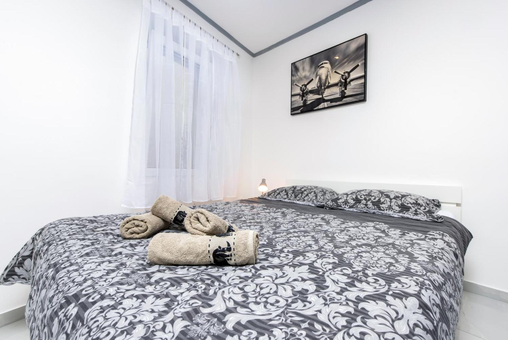 Apartment Leo 로비니 외부 사진
