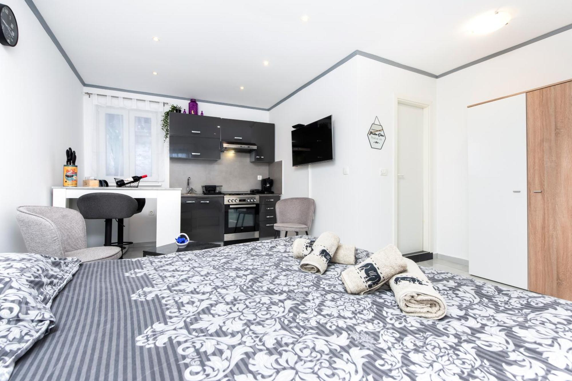 Apartment Leo 로비니 외부 사진