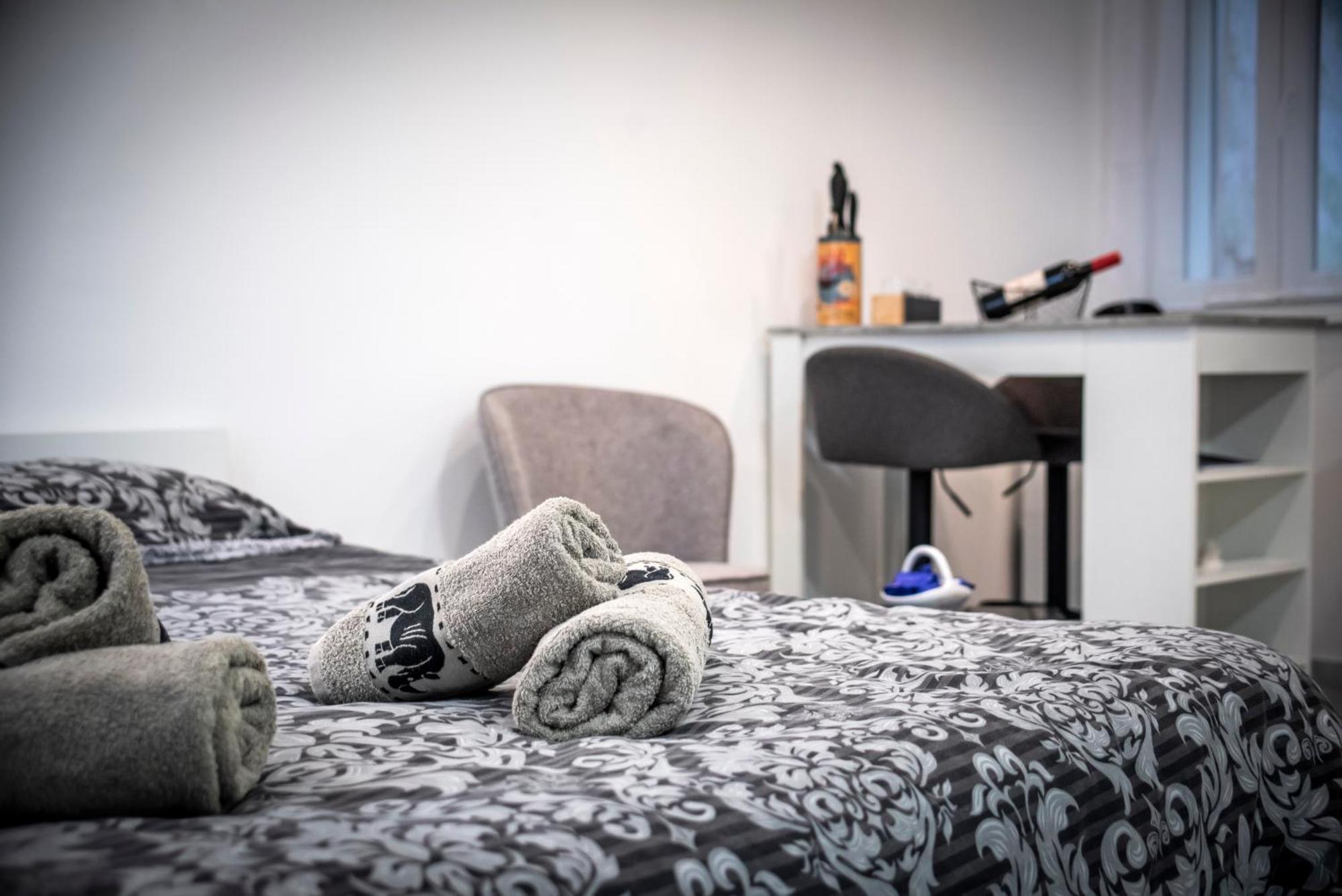 Apartment Leo 로비니 외부 사진